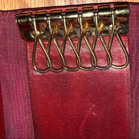 Vintage CHANEL  6 Ring Key Holder 100% Authentic-SALE!! - Picture 2 of 9